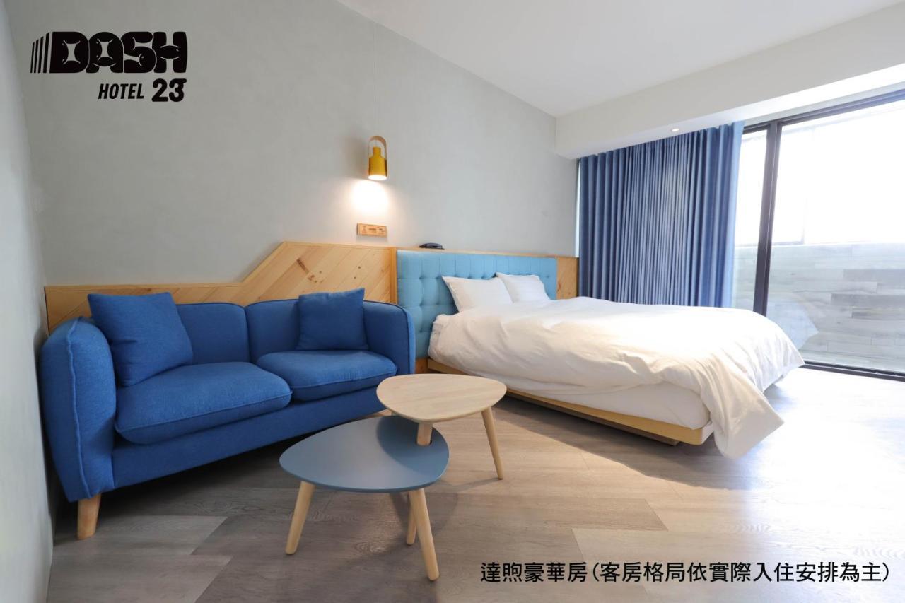 Dash 23 Hotel Tainan Extérieur photo