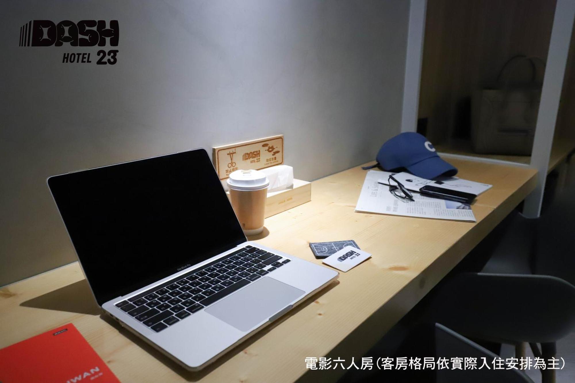 Dash 23 Hotel Tainan Chambre photo